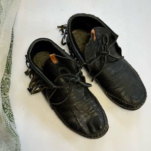Ken Diamond Koko Moccasins Handmade Fringe Black Leather Women’s Size 6